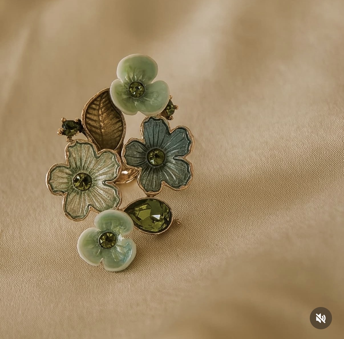 Fancy LadiesRing
